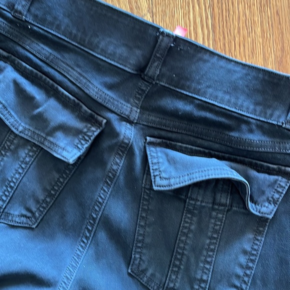 Spanx Stretch Twill Ankle Cargo Pants Washed Black Size Small - Picture 5 of 5